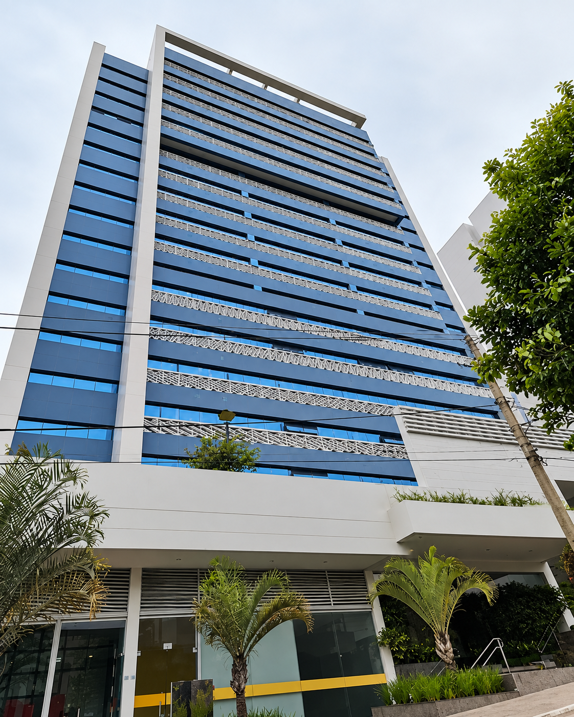 Prédio comercial onde fica o escritório Ivaneide Gomes Advocacia Especializada, em Jardim Aquarius, São José dos Campos